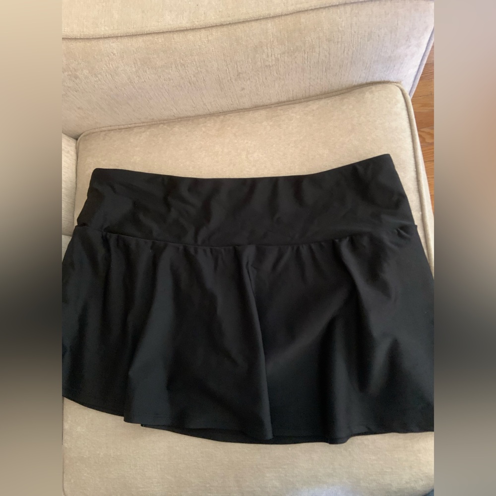 Black Circle Skater Swim Skirt with Wide Waistband